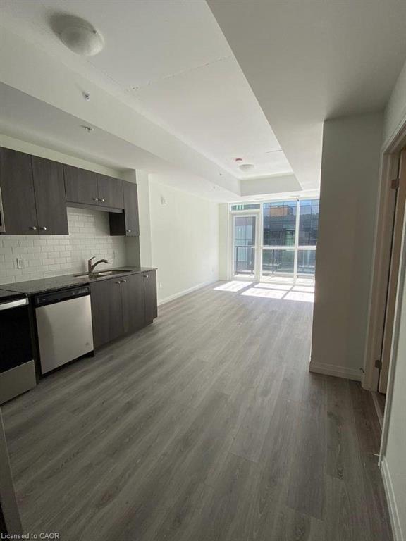 402-108 Garment Street, Kitchener, ON - Indoor Photo Showing Kitchen