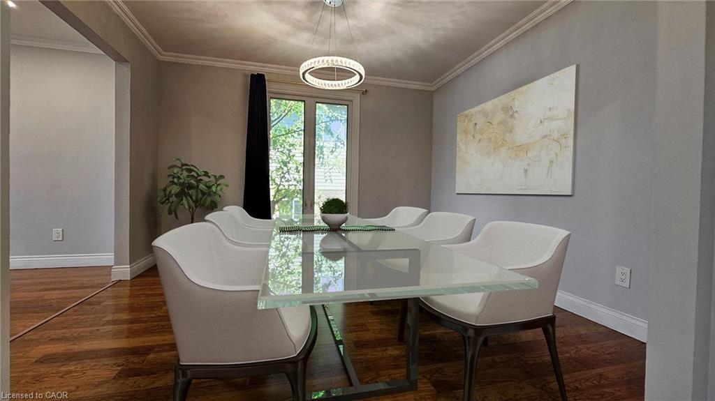 Upper-110 Abbot Drive, Hamilton, ON - Indoor Photo Showing Dining Room