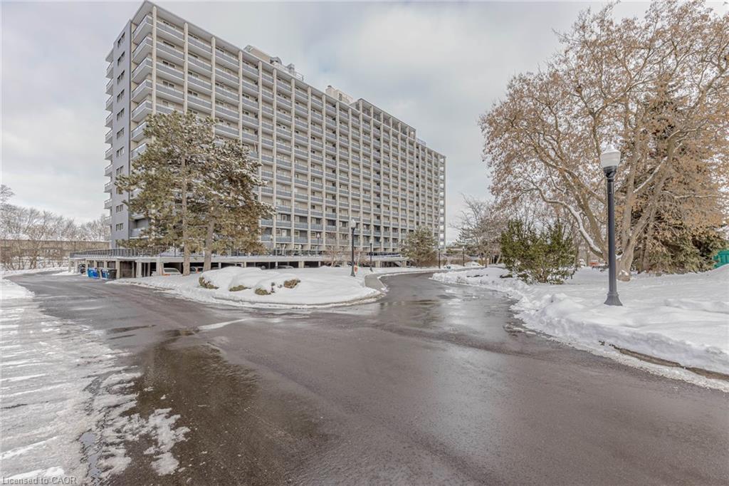 106-58 Bridgeport Road E, Waterloo, ON - Outdoor