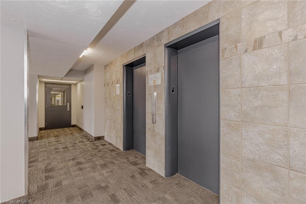 106-58 Bridgeport Road E, Waterloo, ON - Indoor
