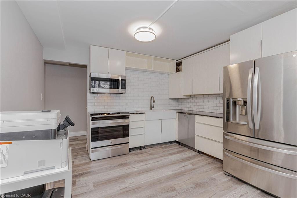 106-58 Bridgeport Road E, Waterloo, ON - Indoor Photo Showing Kitchen