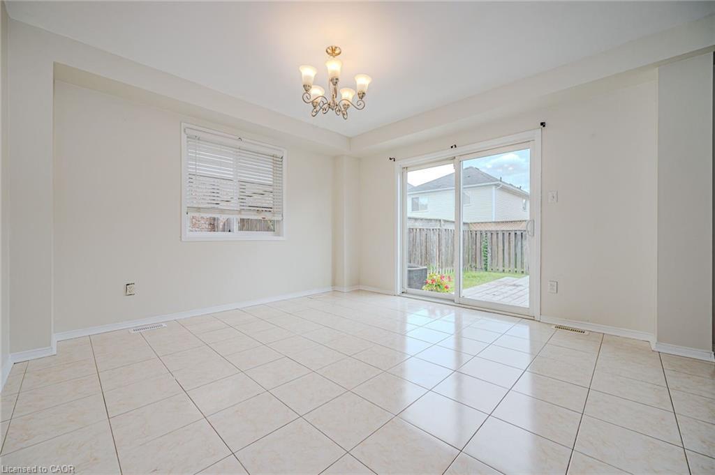 91 Powell Drive, Hamilton, ON - Indoor Photo Showing Other Room