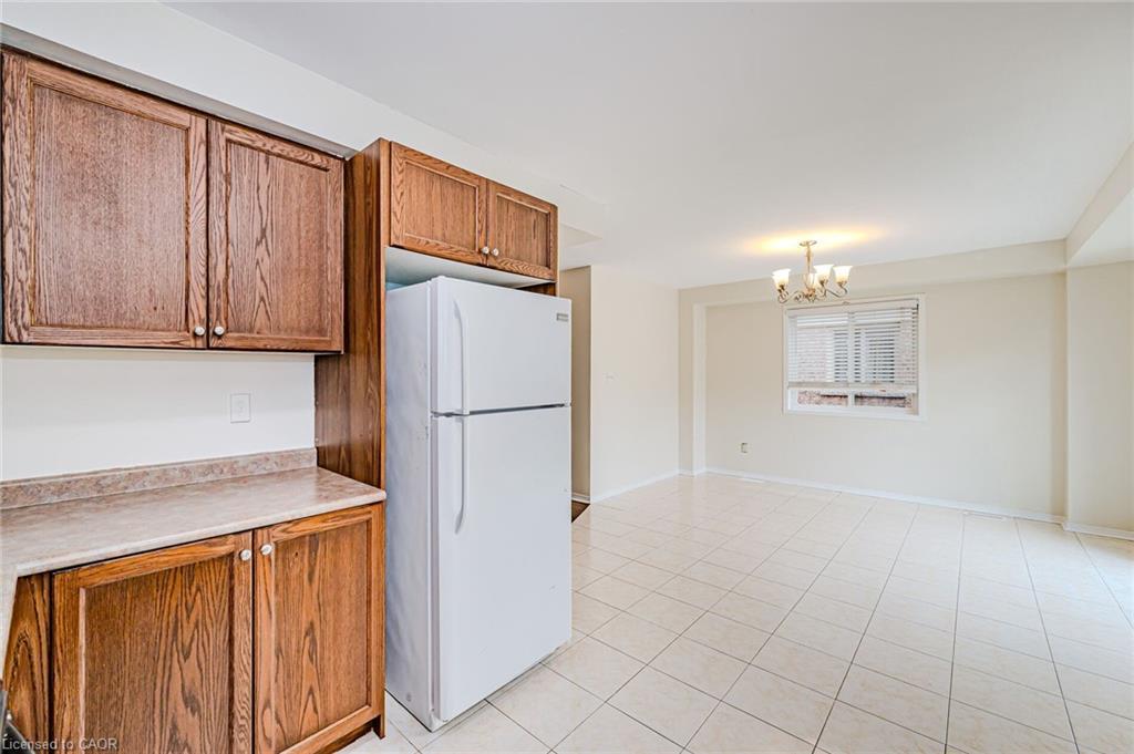 91 Powell Drive, Hamilton, ON - Indoor Photo Showing Kitchen