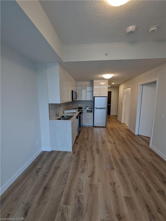 1606-60 Frederick Street, Kitchener, ON - Indoor Photo Showing Kitchen