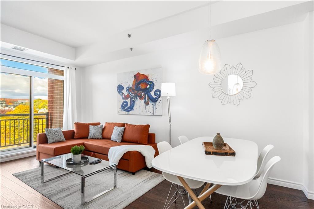 303-34 Plains Road, Burlington, ON - Indoor