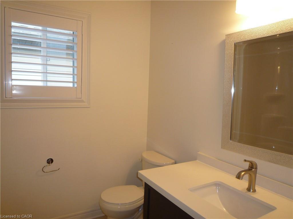 8607 Jennifer Crescent, Niagara Falls, ON - Indoor Photo Showing Bathroom