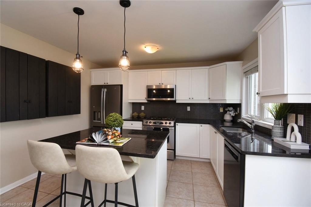 38 Cranston Street, Ancaster, ON - Indoor Photo Showing Kitchen With Upgraded Kitchen
