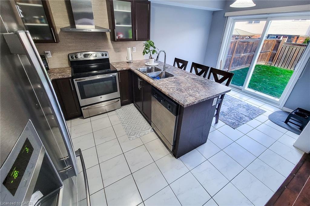 81 Odonnel Drive, Binbrook, ON - Indoor Photo Showing Kitchen With Double Sink
