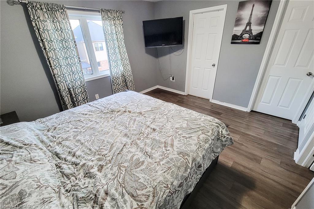81 Odonnel Drive, Binbrook, ON - Indoor Photo Showing Bedroom