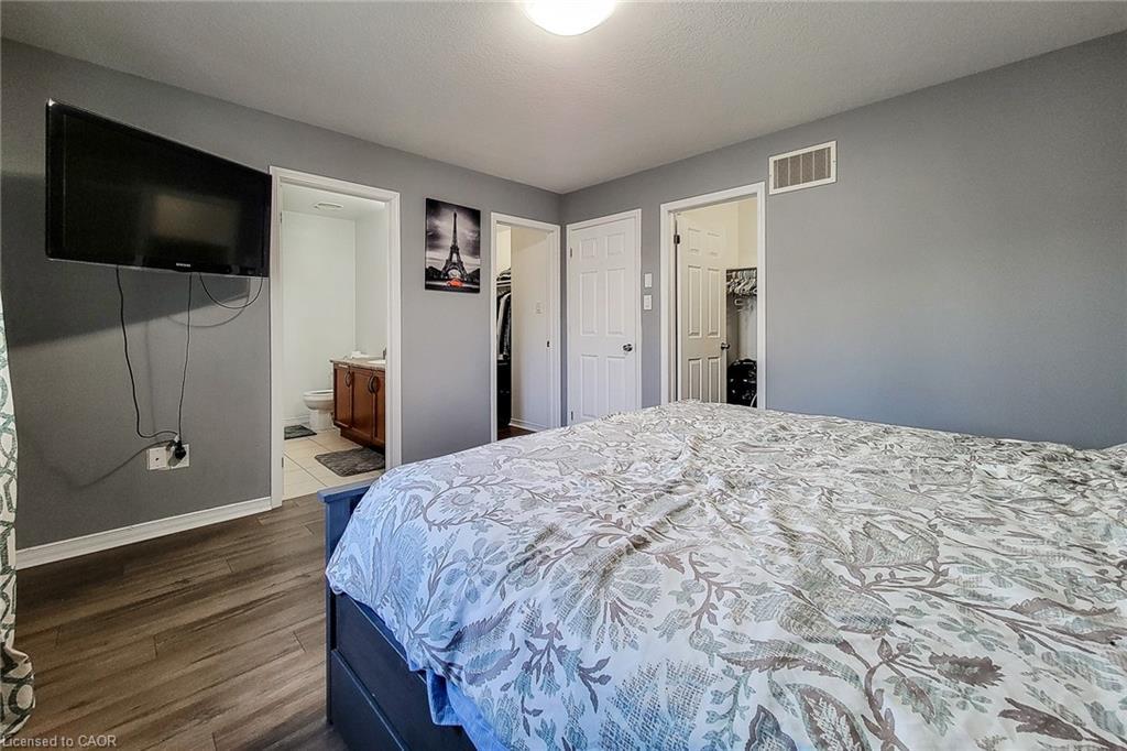 81 Odonnel Drive, Binbrook, ON - Indoor Photo Showing Bedroom