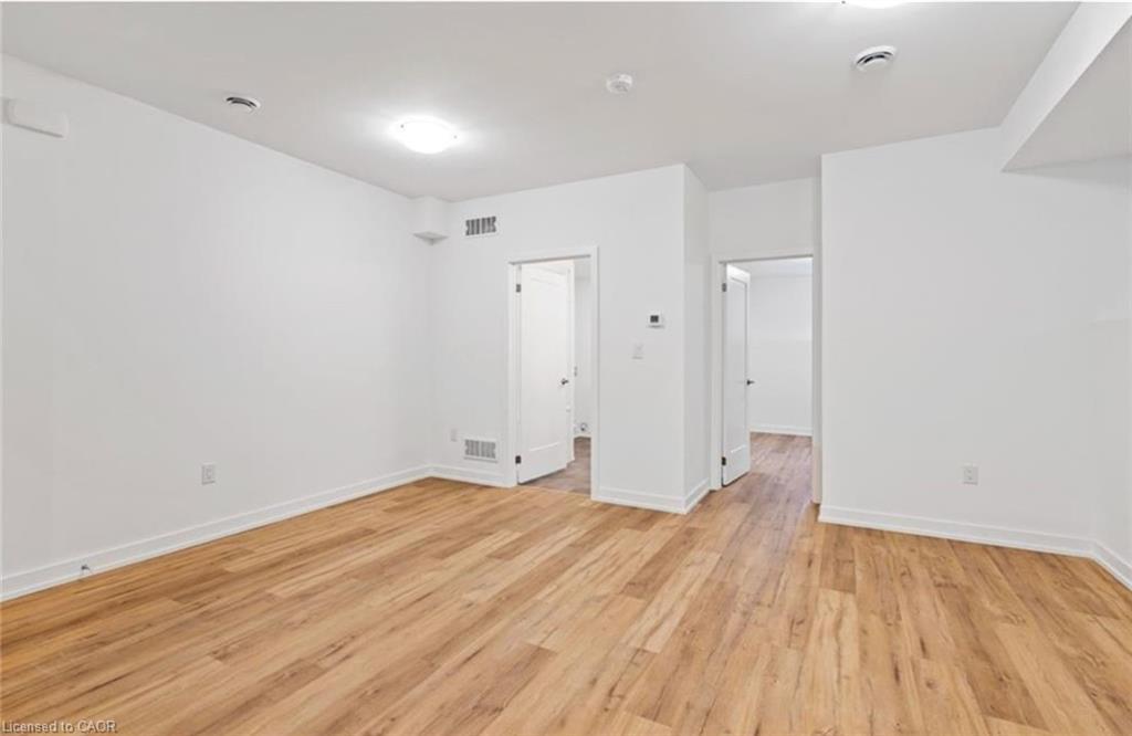 314-781 Clare Avenue, Welland, ON - Indoor Photo Showing Other Room