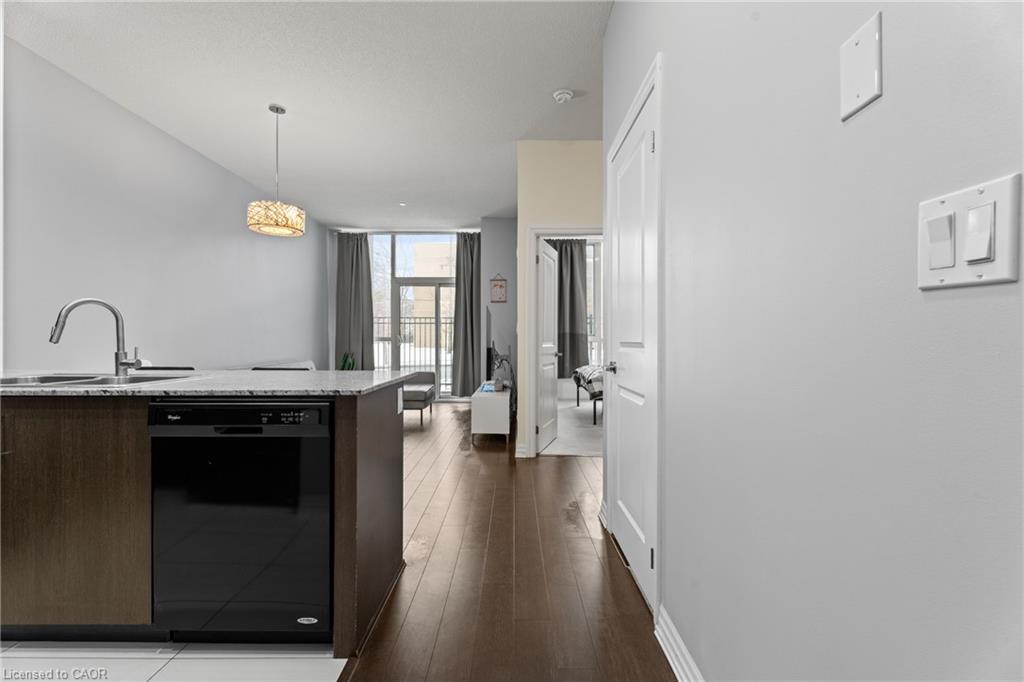 104-80 Esther Lorrie Drive, Toronto, ON - Indoor Photo Showing Other Room