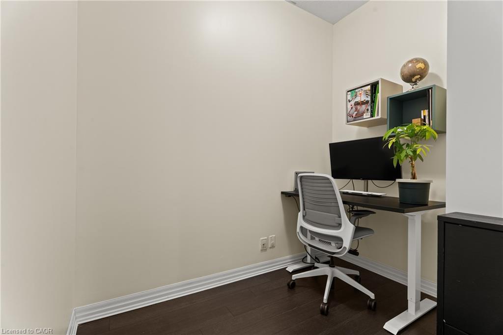 104-80 Esther Lorrie Drive, Toronto, ON - Indoor Photo Showing Office