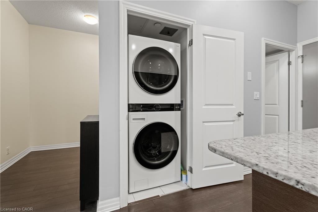 104-80 Esther Lorrie Drive, Toronto, ON - Indoor Photo Showing Laundry Room