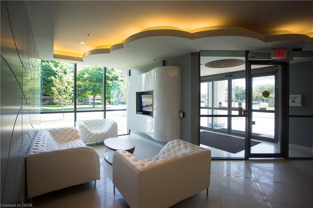 104-80 Esther Lorrie Drive, Toronto, ON - Indoor