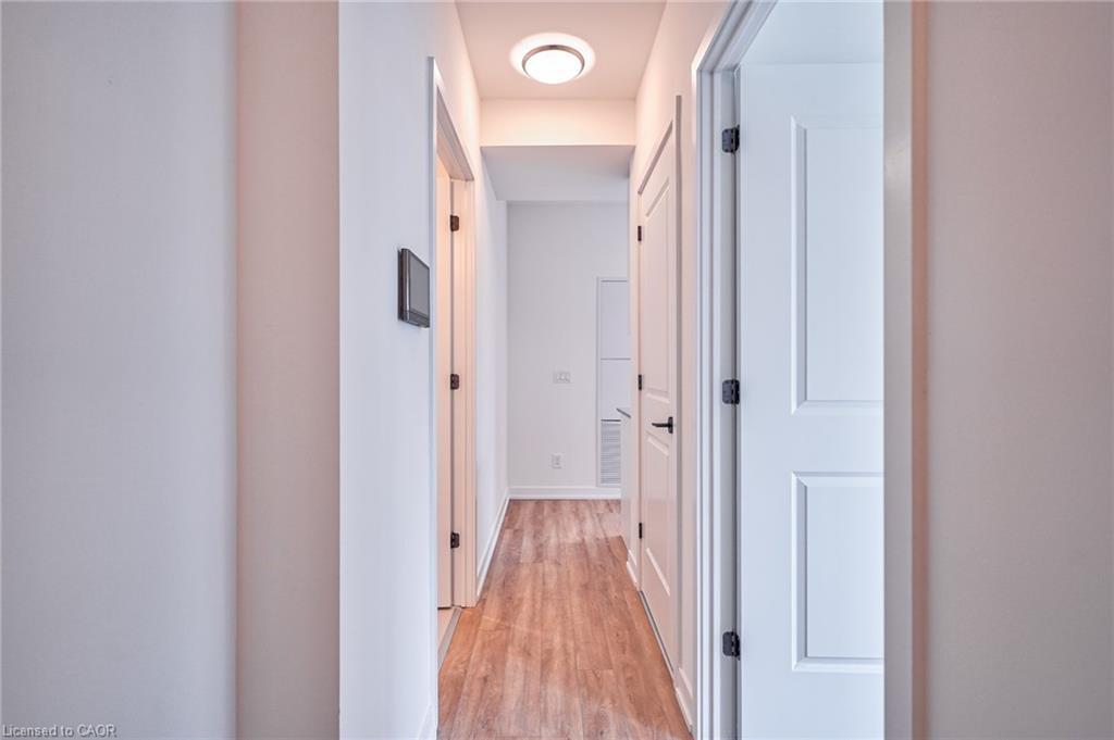 403-345 Wheat Boom Drive, Oakville, ON - Indoor Photo Showing Other Room