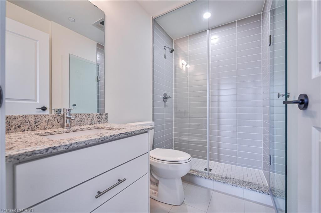 403-345 Wheat Boom Drive, Oakville, ON - Indoor Photo Showing Bathroom