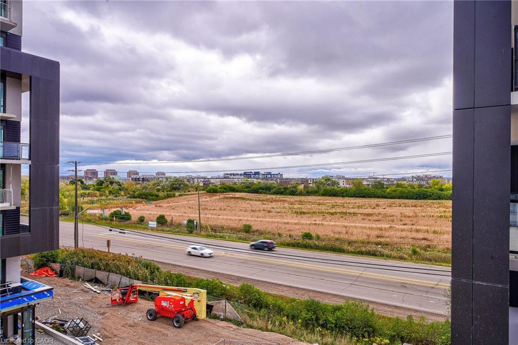 403-345 Wheat Boom Drive, Oakville, ON - Outdoor With View