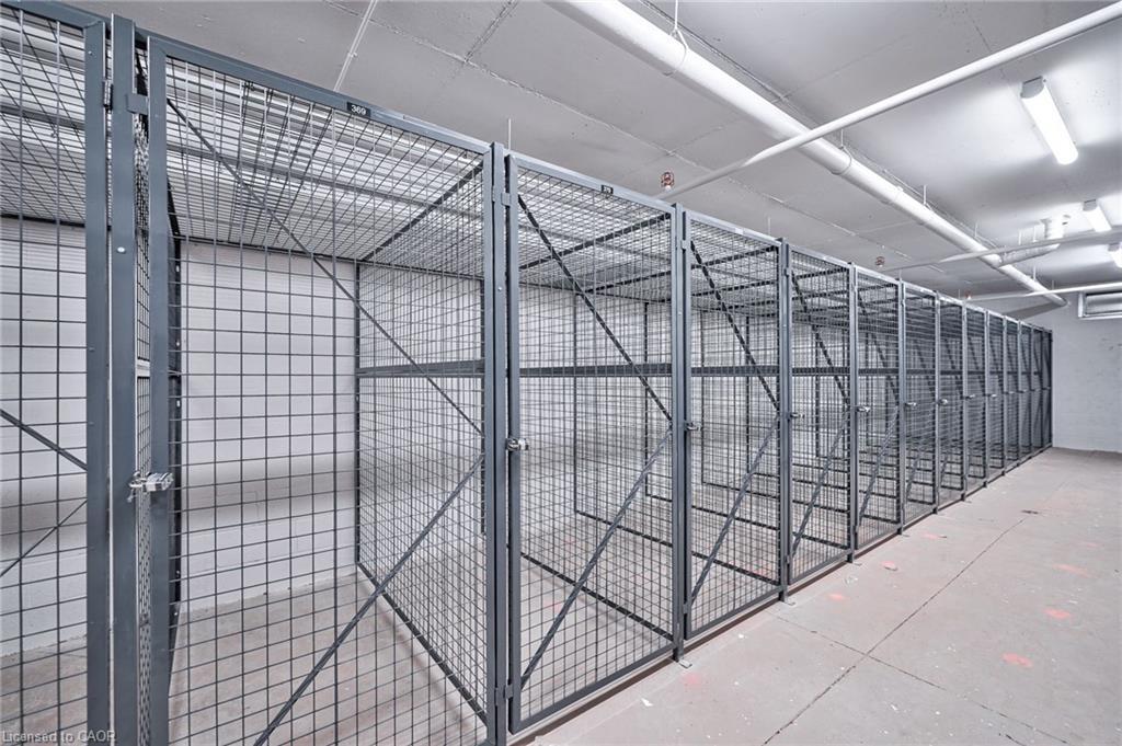 403-345 Wheat Boom Drive, Oakville, ON - Indoor With Storage