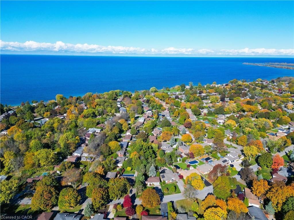 Upper-17 Old Coach Road, St. Catharines, ON - Outdoor With Body Of Water With View