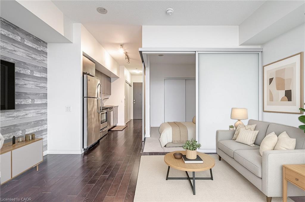 2206-105 The Queensway, Toronto, ON - Indoor Photo Showing Living Room