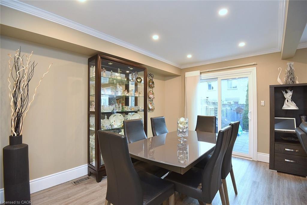 20-1245 Stephenson Drive, Burlington, ON - Indoor Photo Showing Dining Room