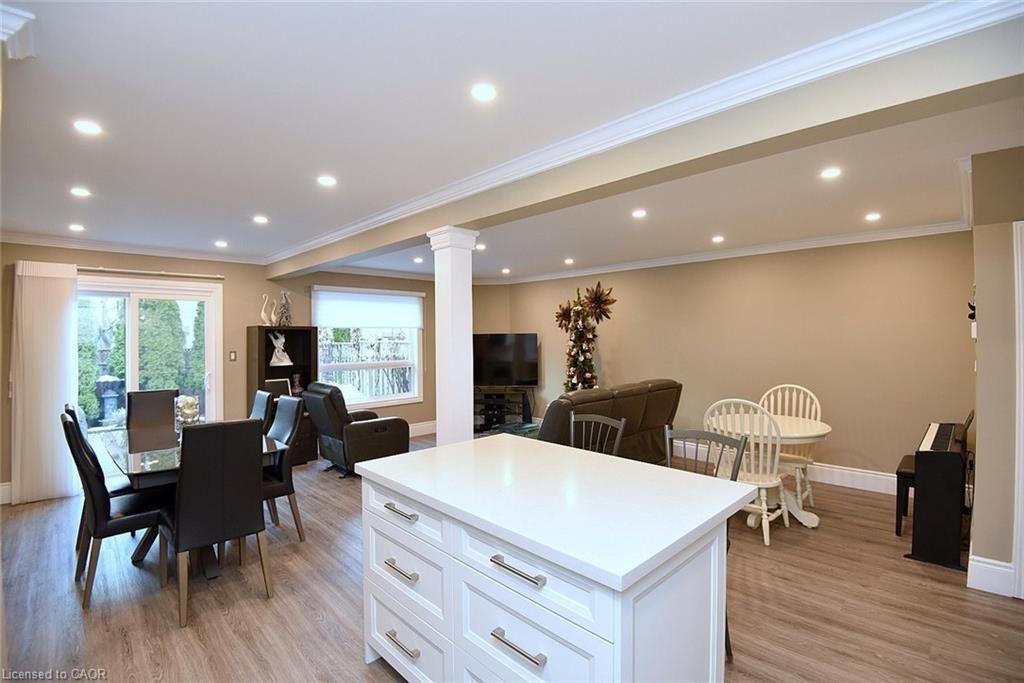 20-1245 Stephenson Drive, Burlington, ON - Indoor Photo Showing Dining Room