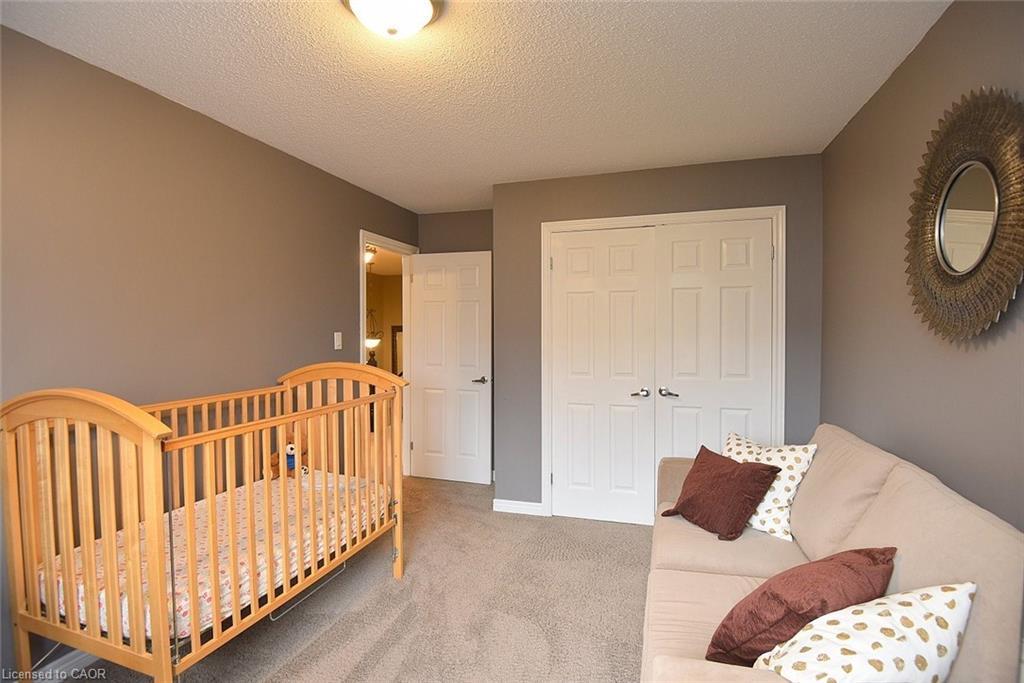 20-1245 Stephenson Drive, Burlington, ON - Indoor Photo Showing Bedroom