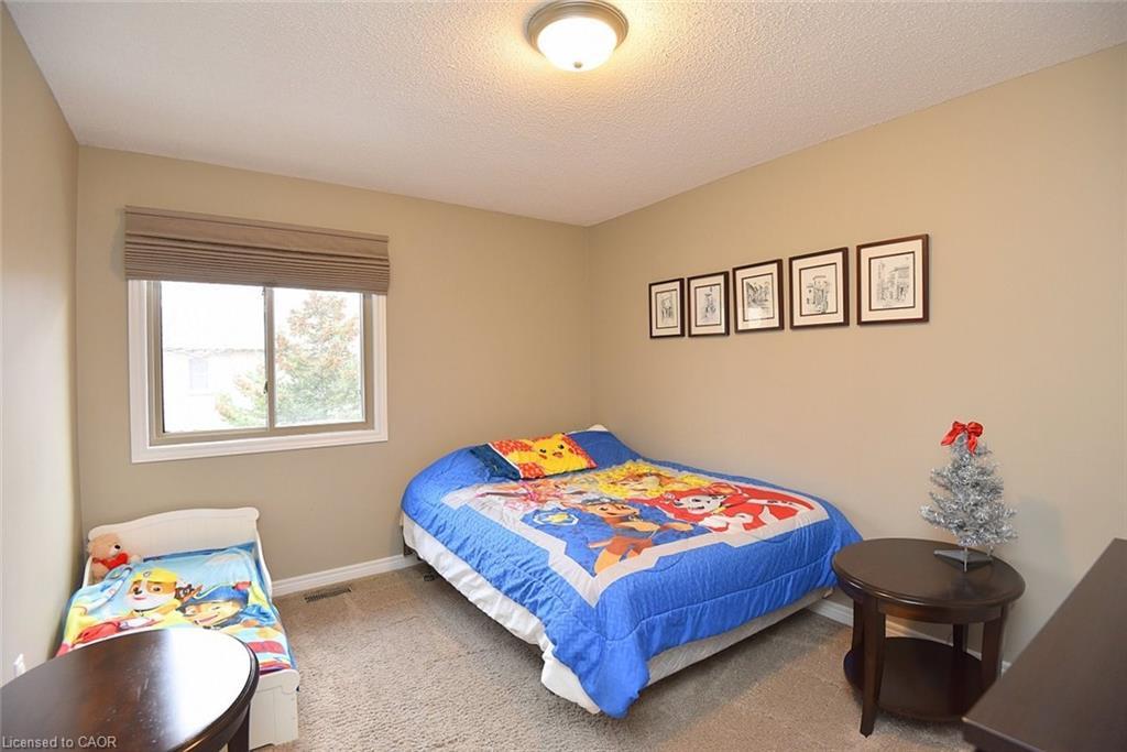 20-1245 Stephenson Drive, Burlington, ON - Indoor Photo Showing Bedroom
