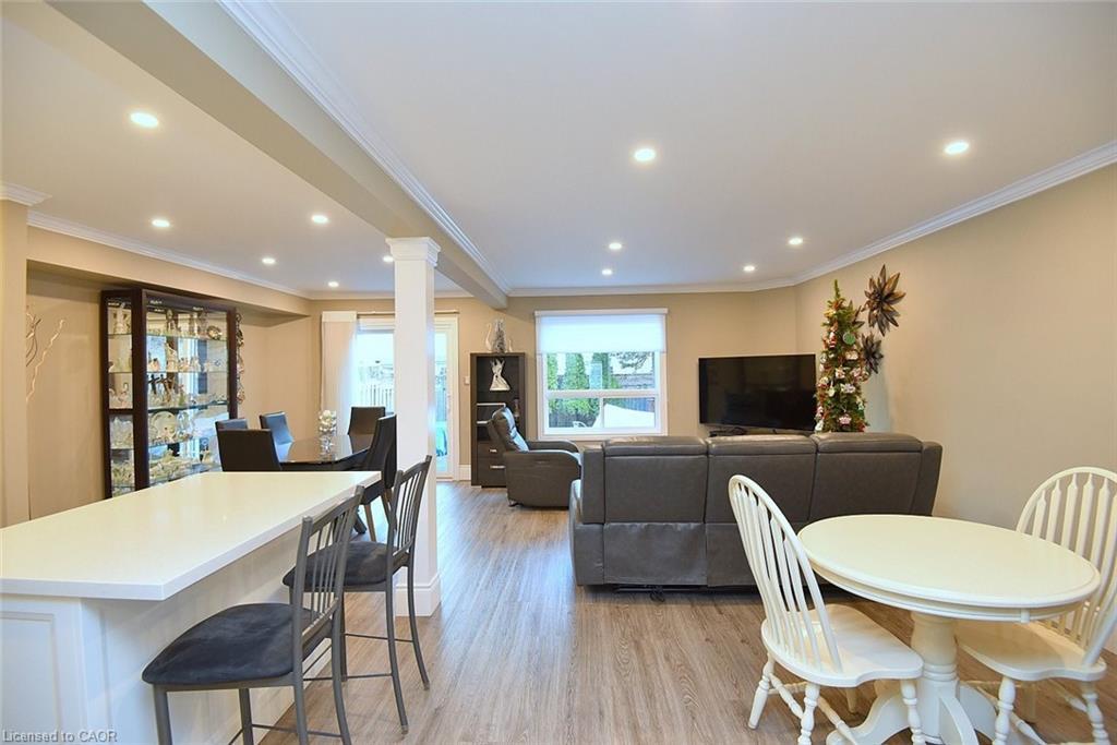 20-1245 Stephenson Drive, Burlington, ON - Indoor Photo Showing Dining Room