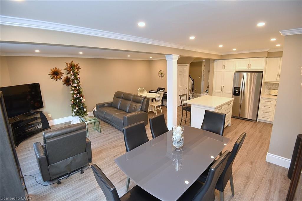 20-1245 Stephenson Drive, Burlington, ON - Indoor Photo Showing Dining Room