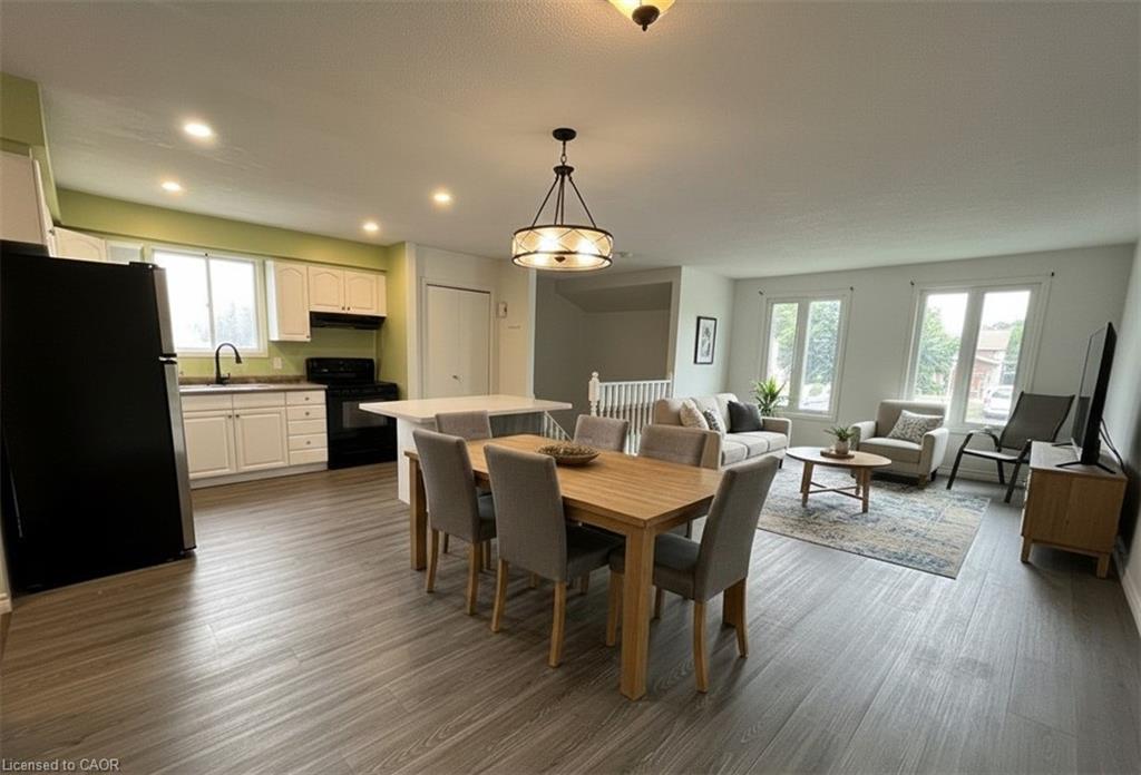 Main-38 Mayfair Drive, Welland, ON - Indoor Photo Showing Other Room