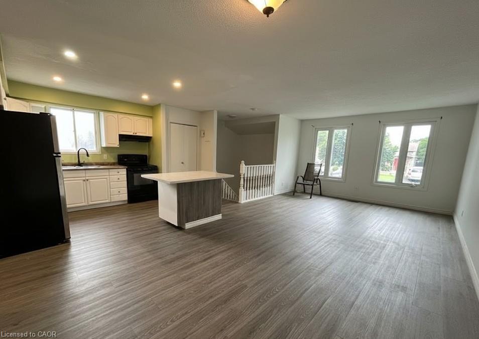 Main-38 Mayfair Drive, Welland, ON - Indoor