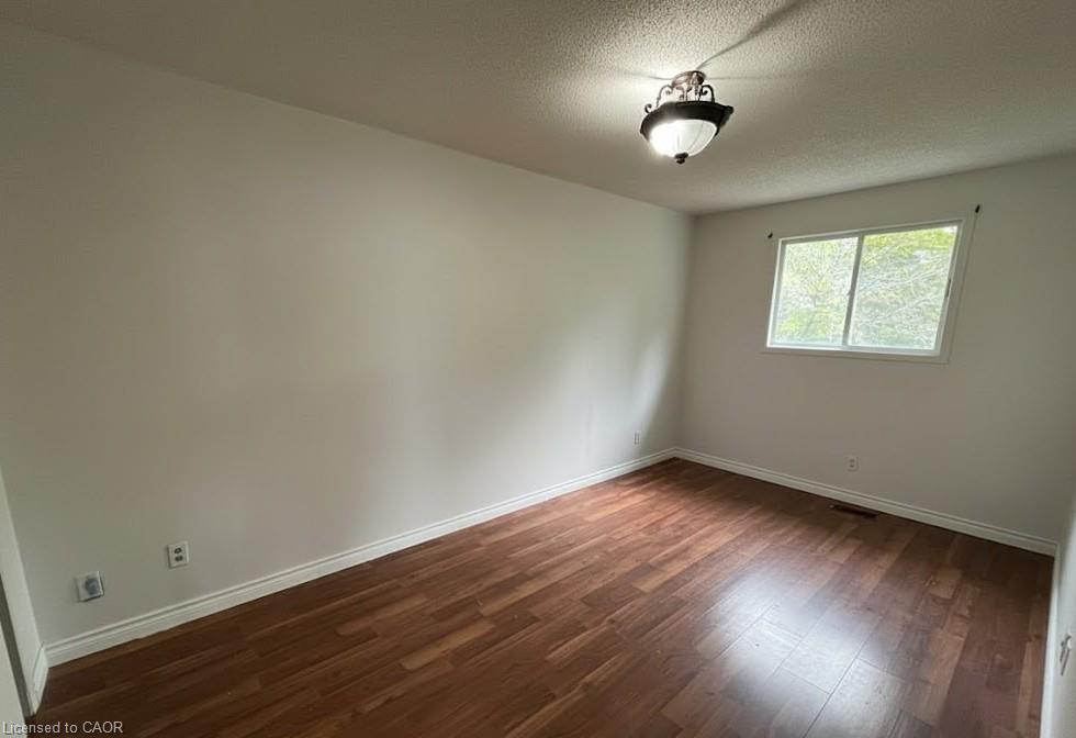 Main-38 Mayfair Drive, Welland, ON - Indoor Photo Showing Other Room