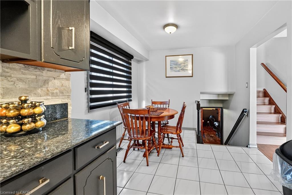 6186 Delta Drive, Niagara Falls, ON - Indoor Photo Showing Dining Room