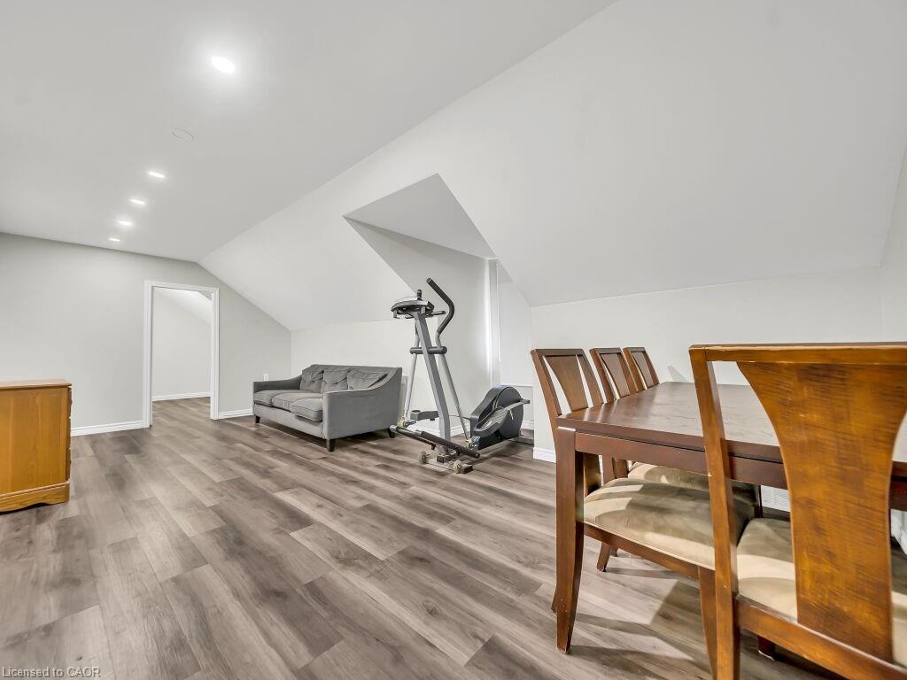 860 Vine Street, Cambridge, ON - Indoor
