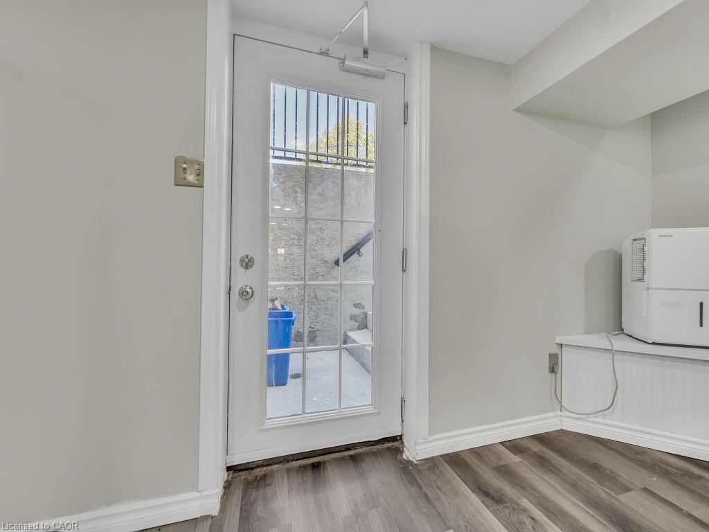 860 Vine Street, Cambridge, ON - Indoor