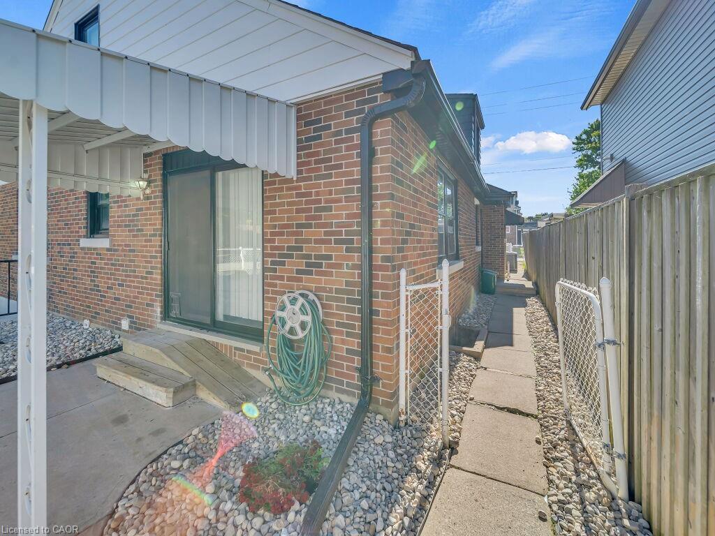 860 Vine Street, Cambridge, ON - Outdoor With Exterior