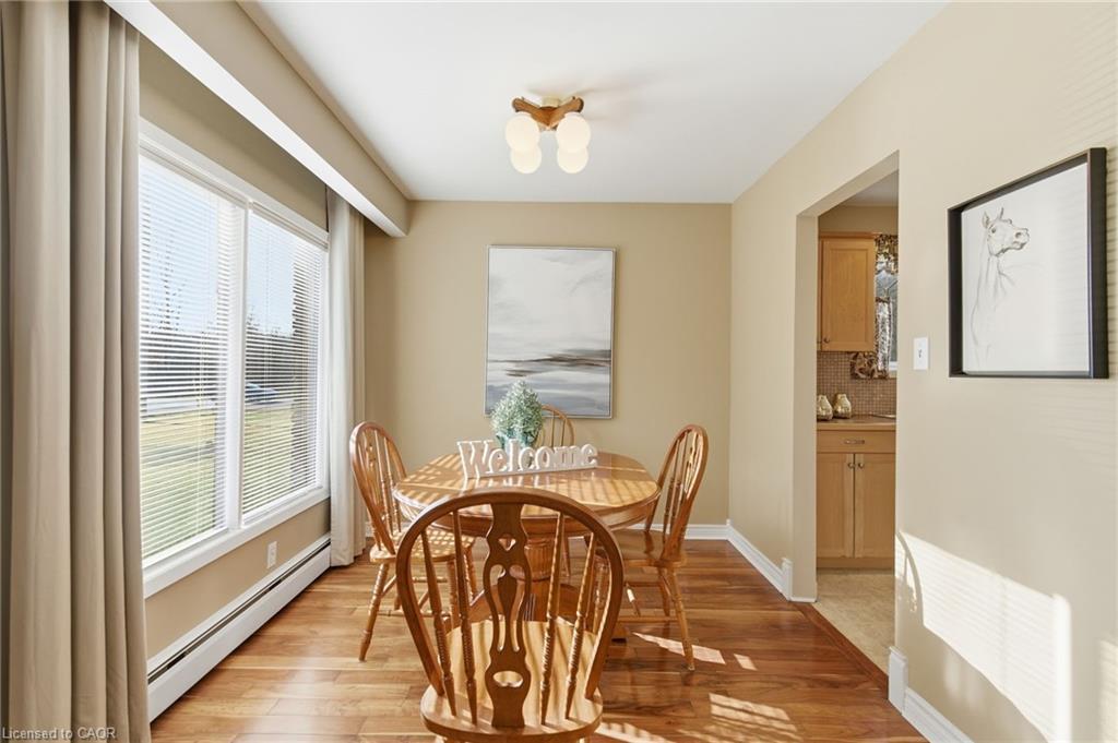2540 Merritt Road, Thorold, ON - Indoor Photo Showing Dining Room