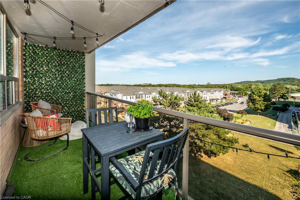 501-15 Nicklaus Drive, Hamilton, ON - Outdoor With Exterior