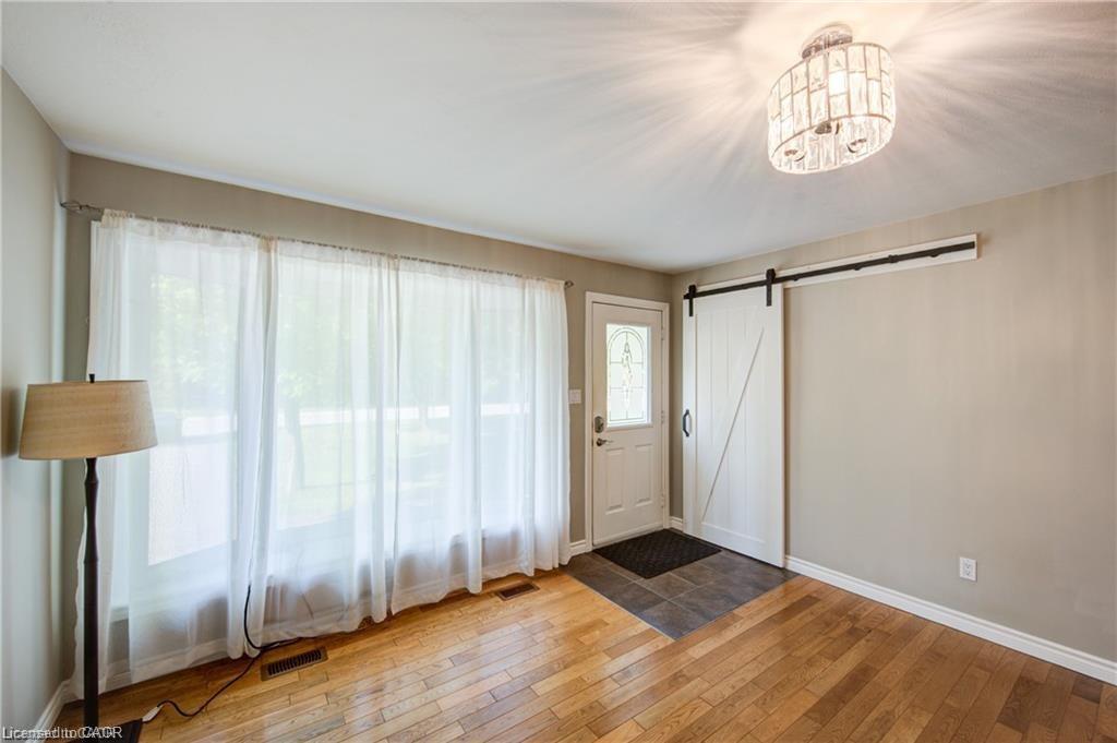 1319 Roseville Road, Cambridge, ON - Indoor Photo Showing Other Room