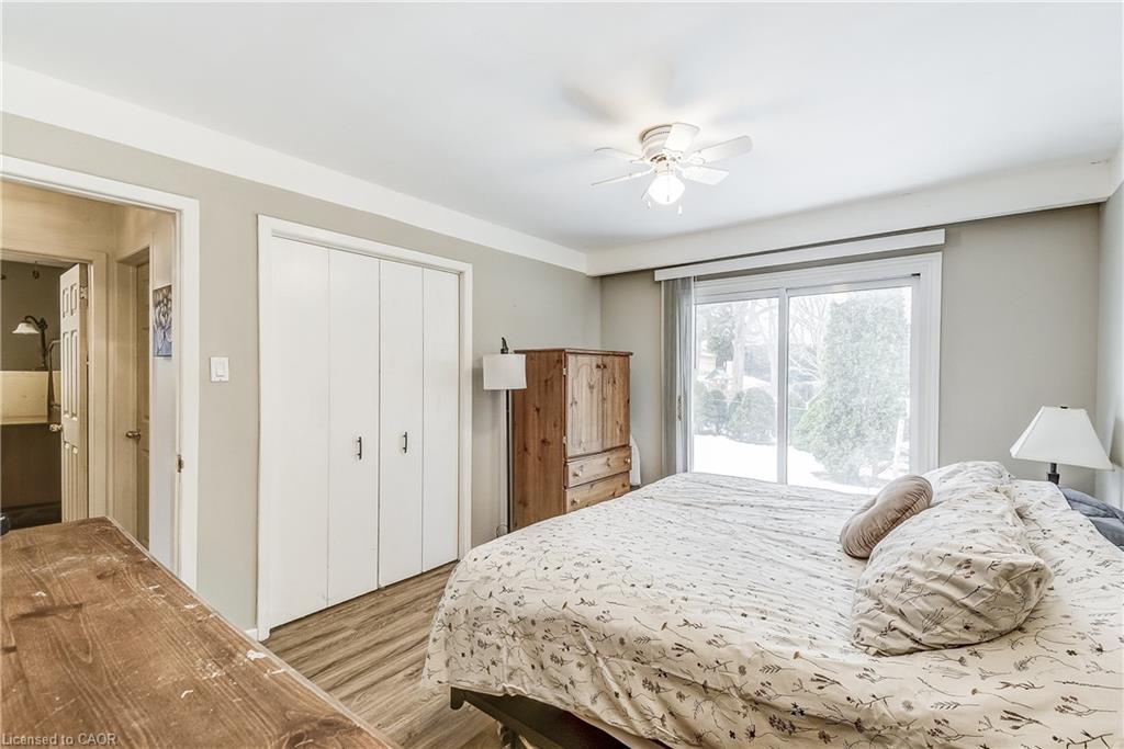 2145 Sandringham Drive, Burlington, ON - Indoor Photo Showing Bedroom