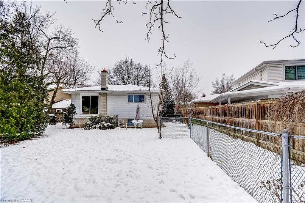 2145 Sandringham Drive, Burlington, ON - Outdoor