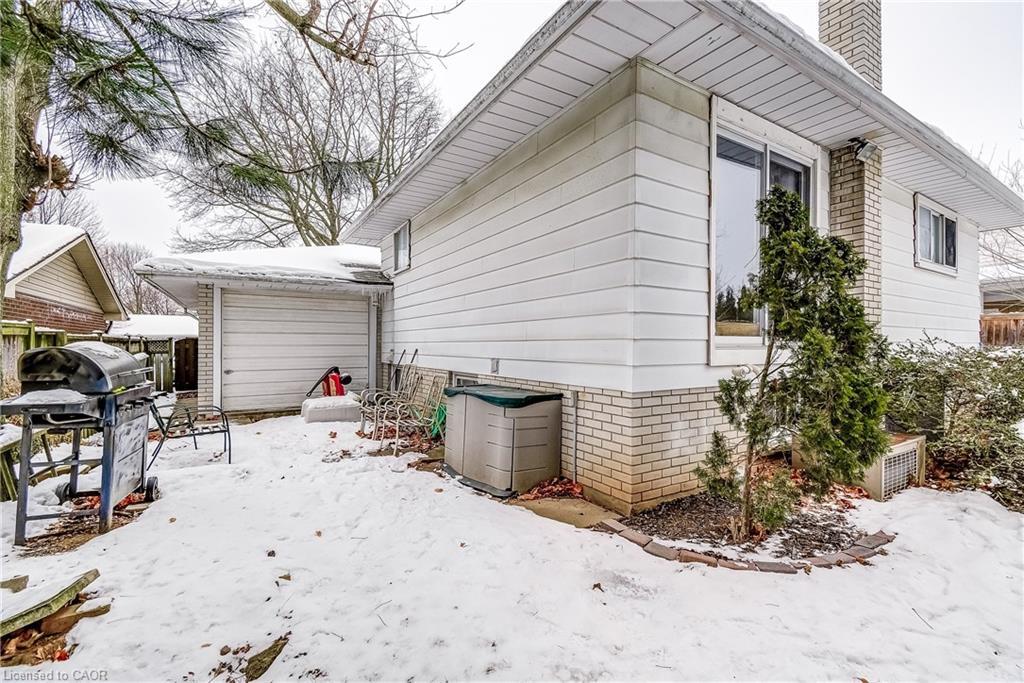 2145 Sandringham Drive, Burlington, ON - Outdoor