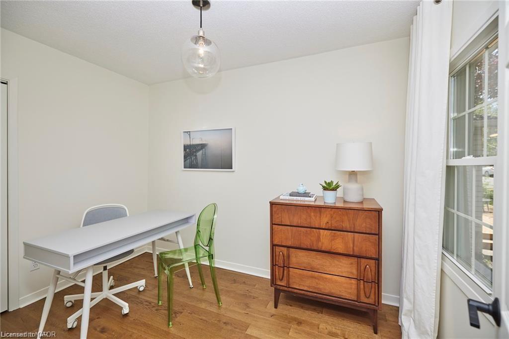 18 Graham Avenue, St. Catharines, ON - Indoor