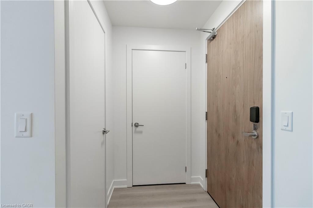 2302-25 Wellington Street S, Kitchener, ON - Indoor Photo Showing Other Room