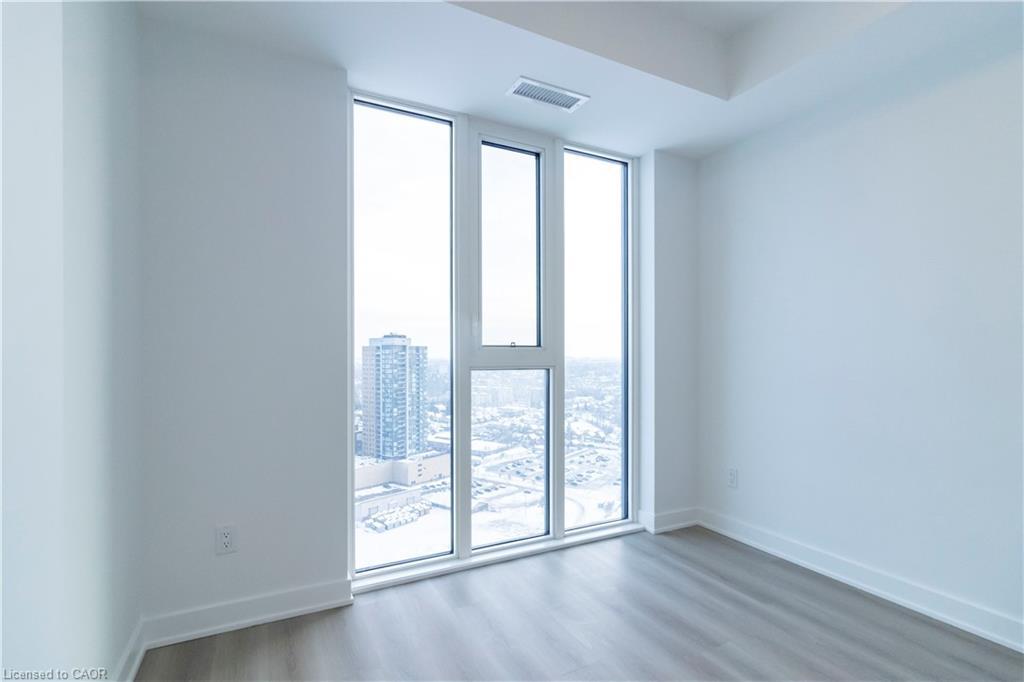 2302-25 Wellington Street S, Kitchener, ON - Indoor Photo Showing Other Room