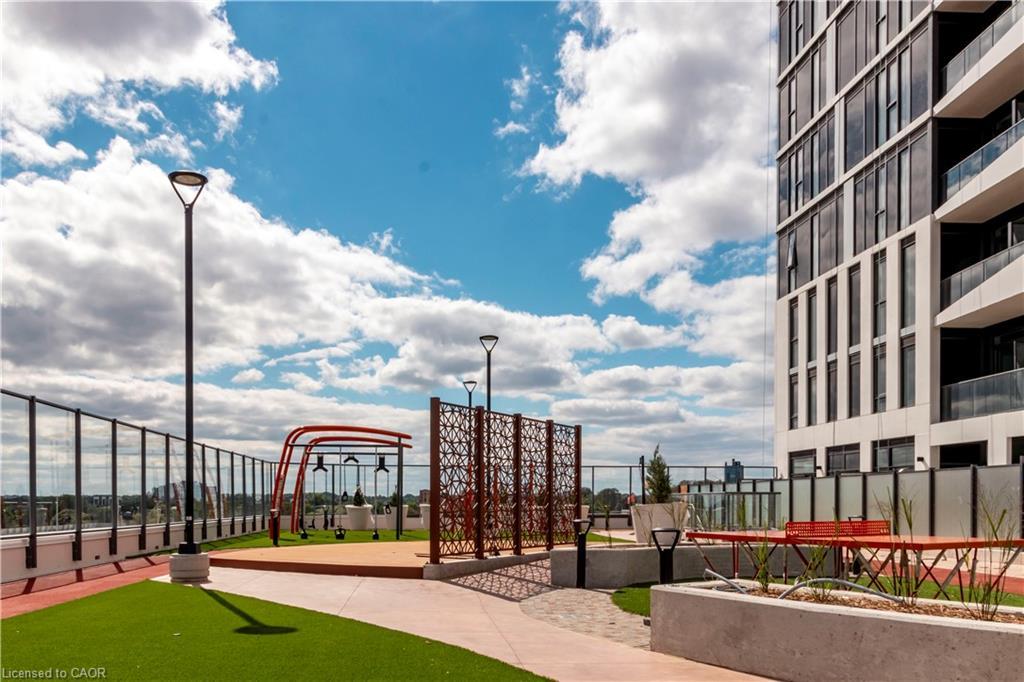 2302-25 Wellington Street S, Kitchener, ON - Outdoor