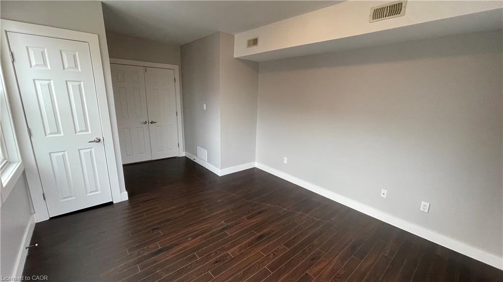 406-1544 King Street E, Hamilton, ON - Indoor Photo Showing Other Room