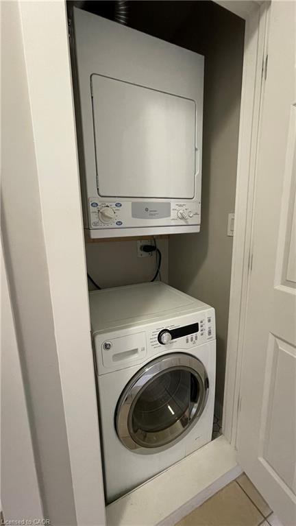 406-1544 King Street E, Hamilton, ON - Indoor Photo Showing Laundry Room